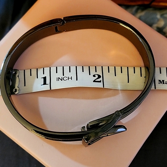 --SOLD--Gunmetal Sparkle Buckle Bracelet - Picture 5 of 5